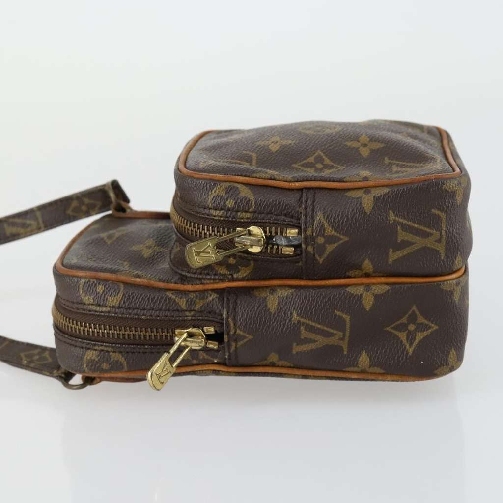 Louis Vuitton Amazone Bag Brown Canvas Fair condition - Model View
