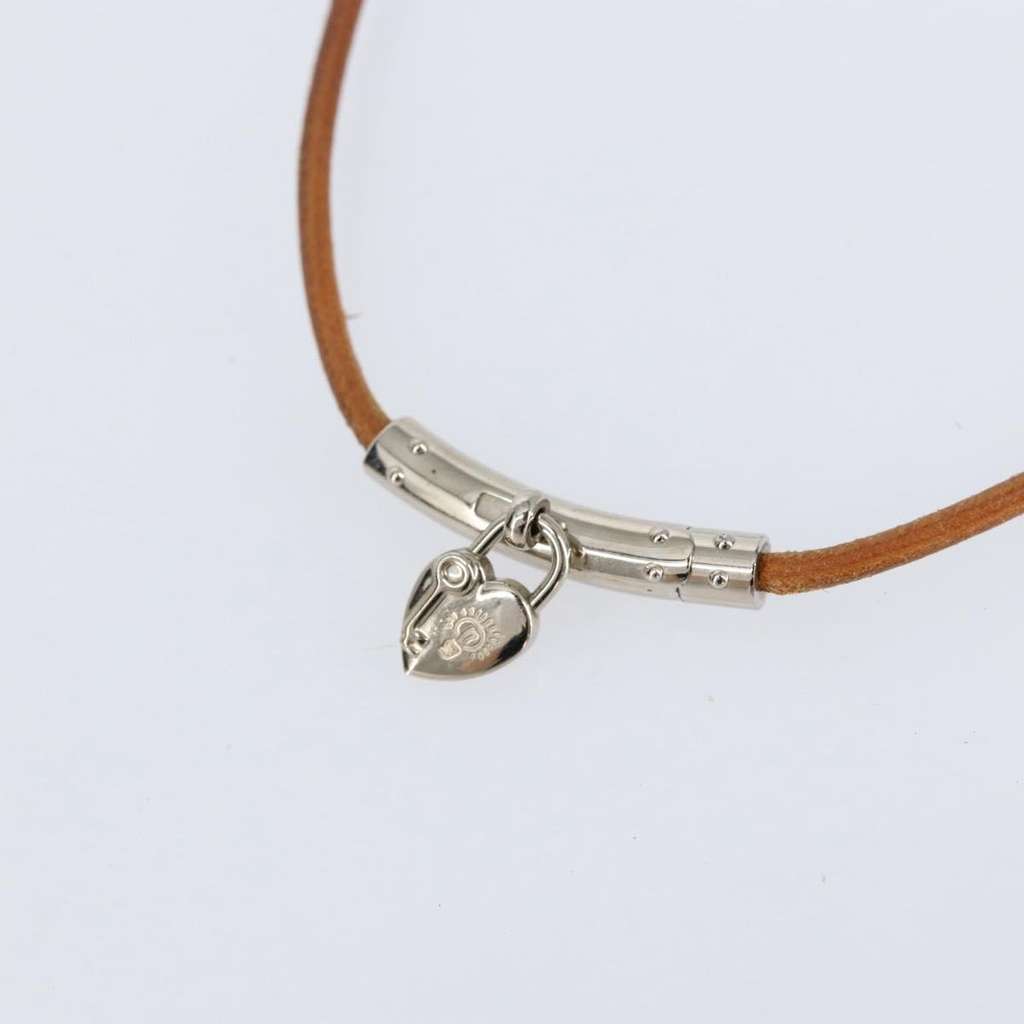 Hermès Annee Mediterranee Cadena Charm Necklace Metal and Brown Leather Good condition - Model View