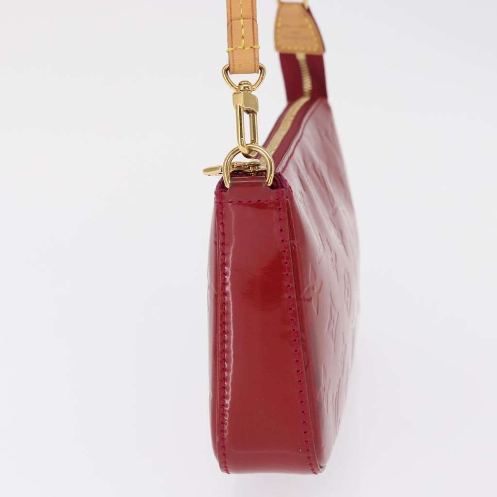 Louis Vuitton Pochette Accessoires NM Pink Good condition - Model View