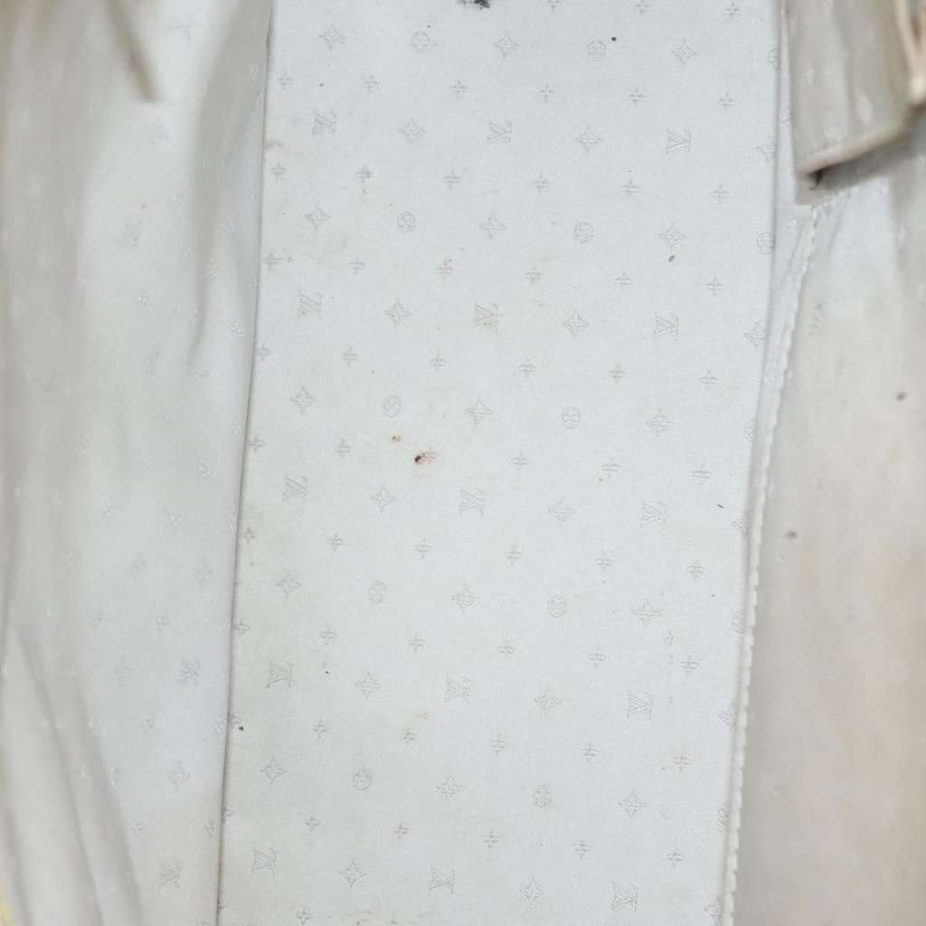 Louis Vuitton Suhali Lockit Handbag White Leather Good condition - Box View