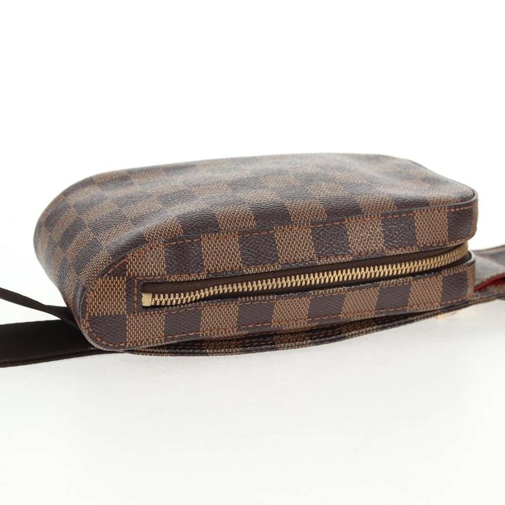 Louis Vuitton Geronimos Waist Bag Brown Canvas Good condition - Model View