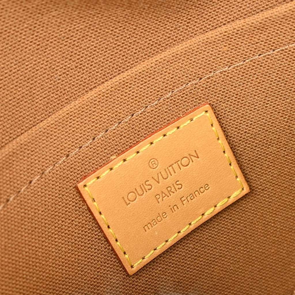 Louis Vuitton Marelle Waist Bag Brown Canvas Good condition - Model View