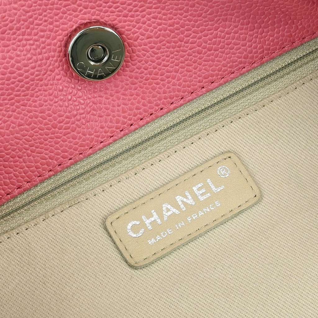 Chanel Cocomark Drawstring Tote Pink Leather Good condition - Model View