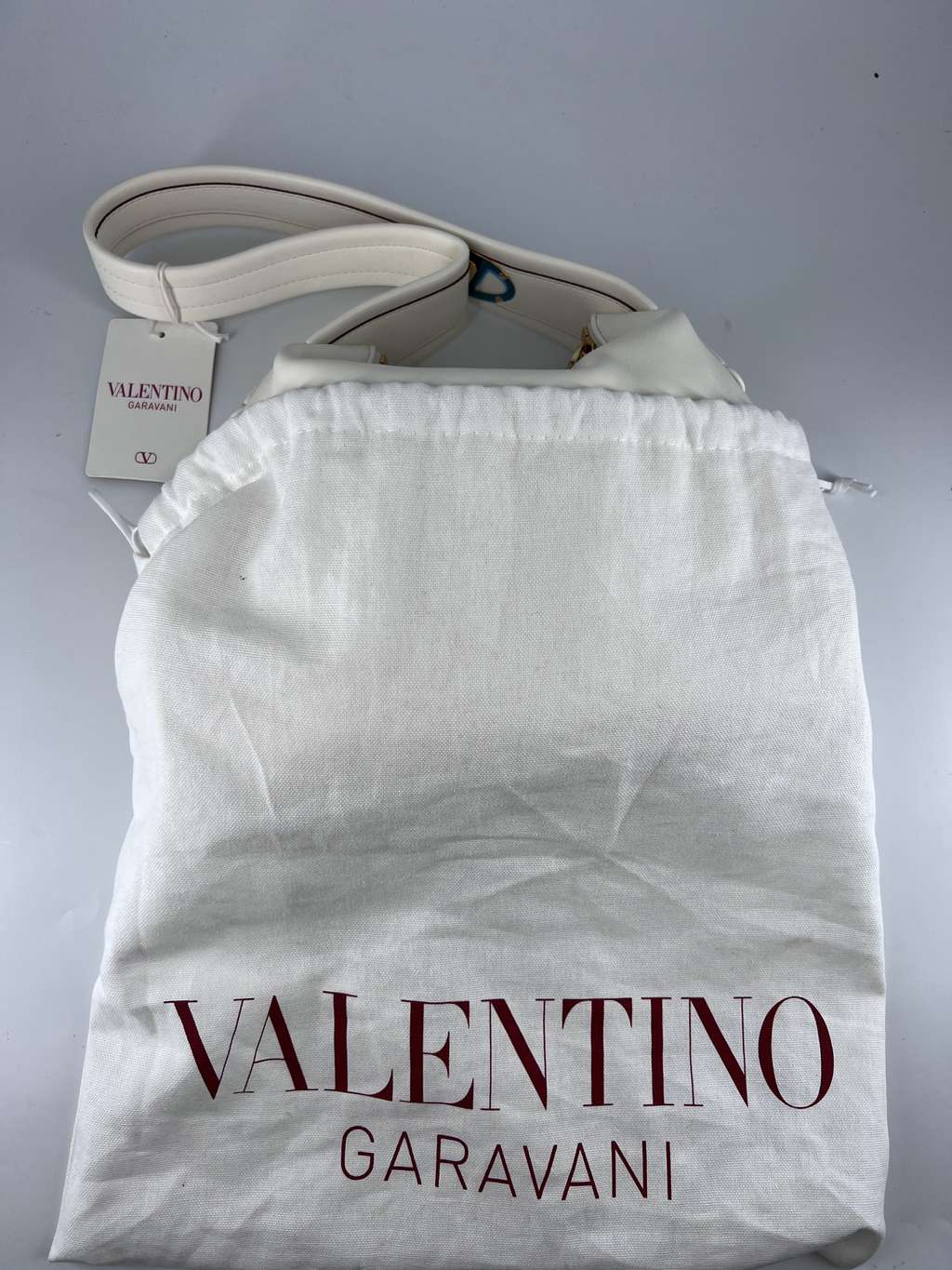 Valentino Garavani Ruffle Shoulder Bag White Leather Very good condition - Model View