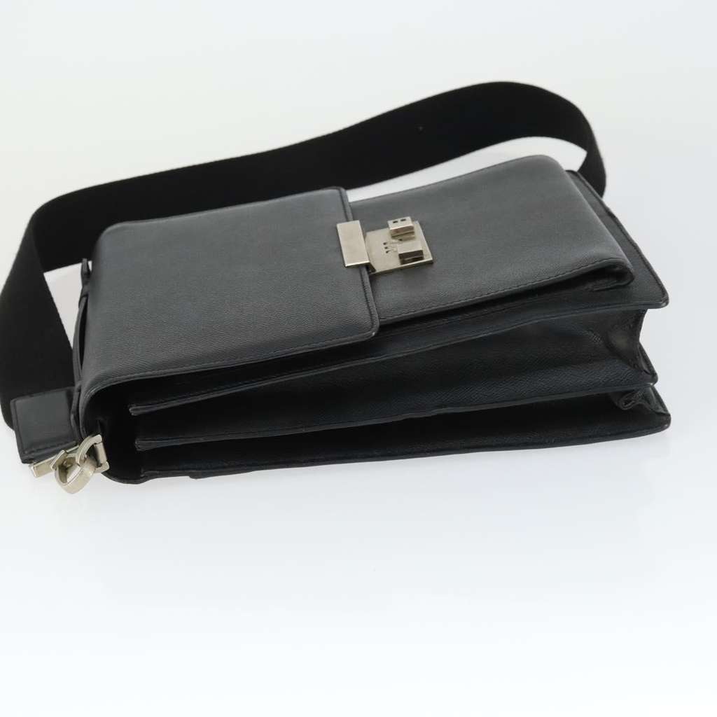 Bally Vintage Shoulder Bag Black Leather Good condition - Model View