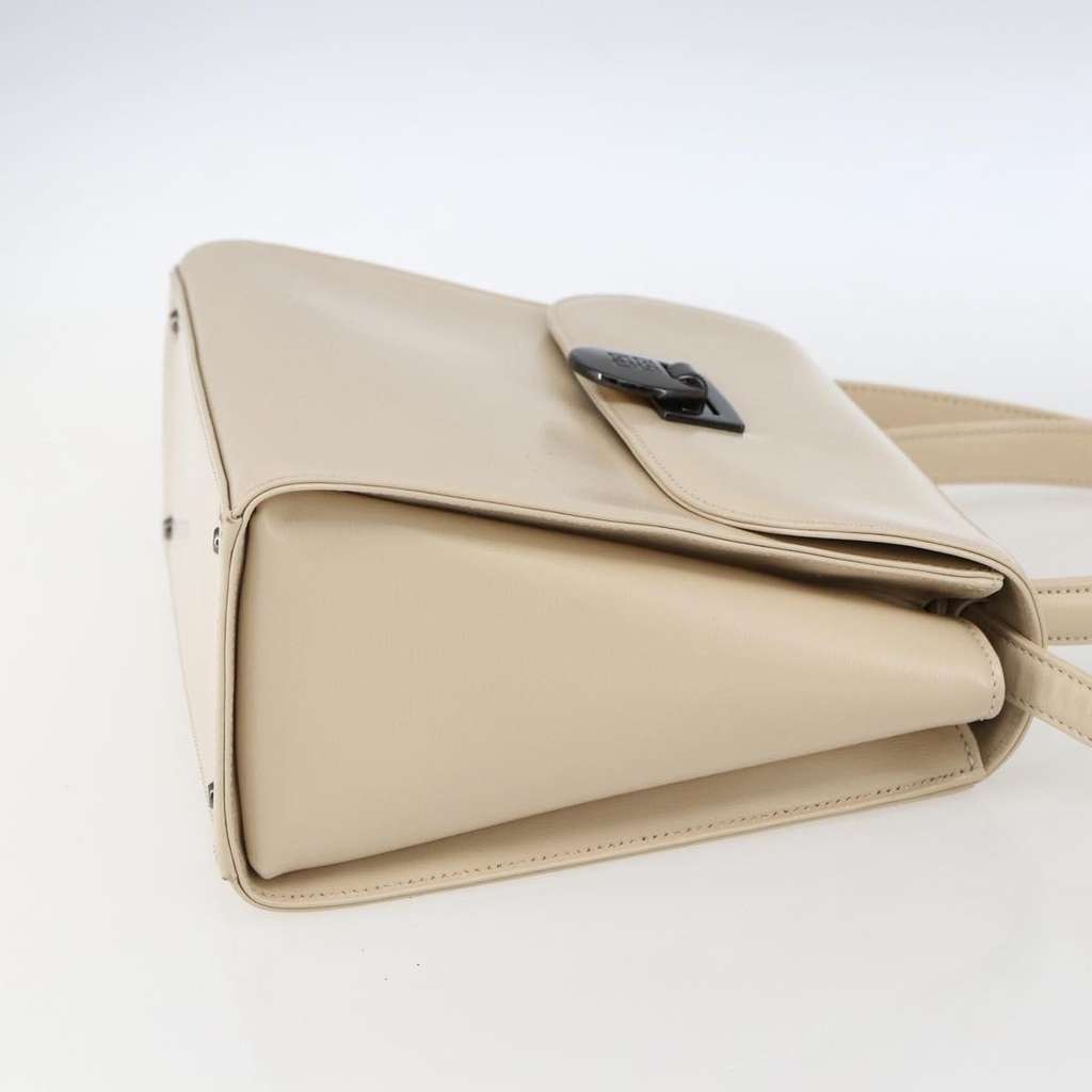 Givenchy Vintage 4G handbag Beige Leather Good condition - Model View