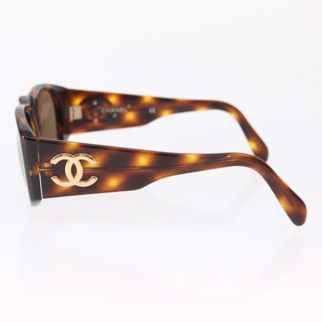 Chanel CHANEL Logo Sunglasses Eye Wear Brown Plastic Fair condition - Model View