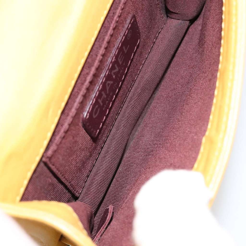 Chanel Boy Brick Flap Bag Yellow Leather Good condition - Box View