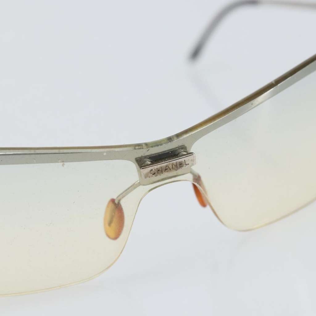 Chanel Logo CC Sunglasses Silver Metal Good condition - Box View