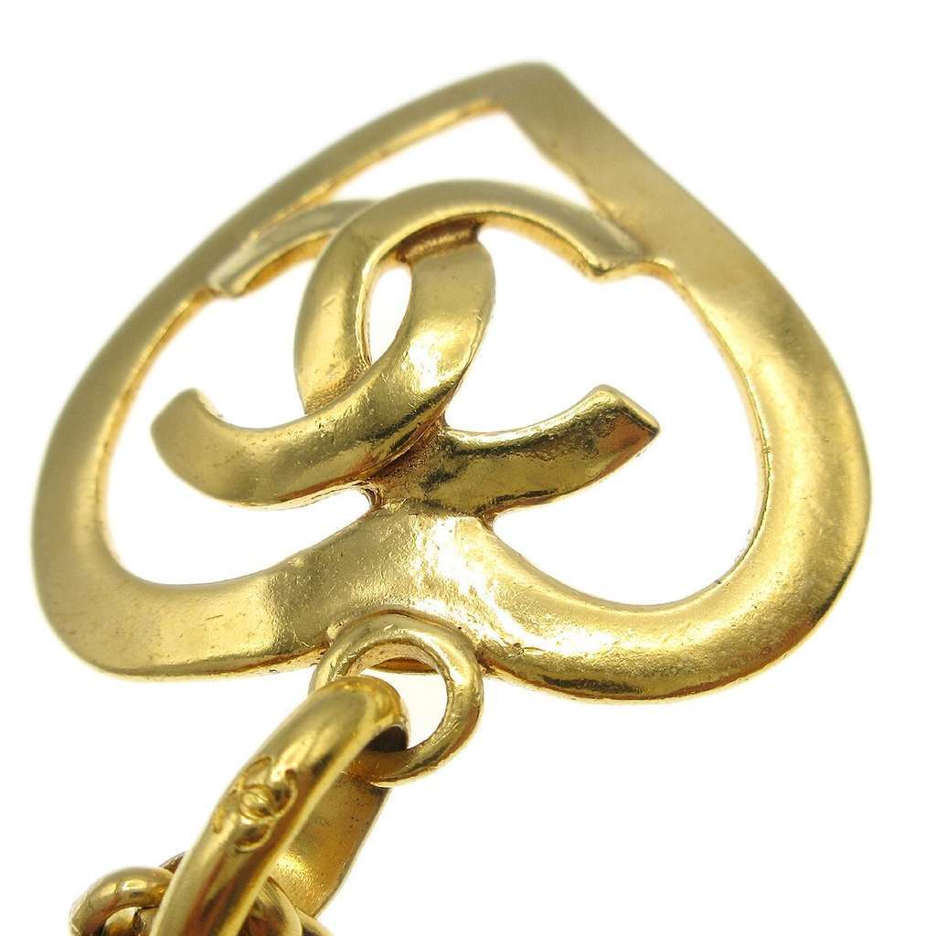 Chanel CC Heart Pendant Gold Good condition - Model View