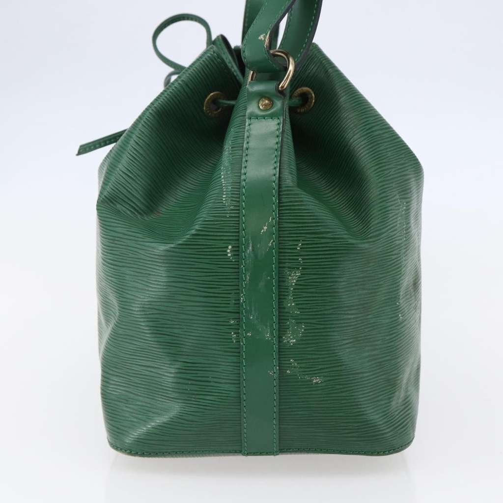 Louis Vuitton Petit Noe Handbag Green Leather Good condition - Model View