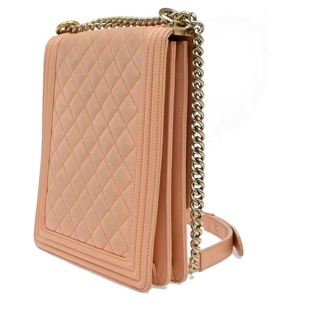 Chanel North South Boy Flap Bag Pink Leather Good condition - Model View