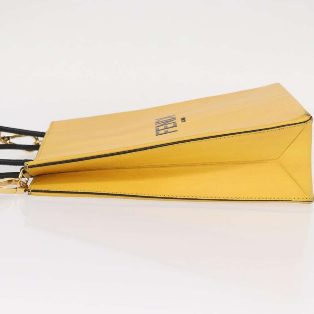 Fendi Pack Shopping Tote Yellow Leather Good condition - Model View
