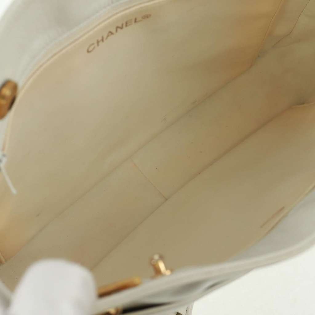 Chanel Vintage Shopping Tote White Leather Fair condition - Box View