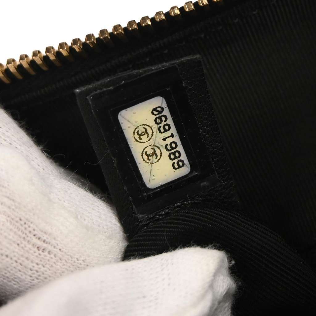 Chanel Chocolate Bar CC Shoulder Bag Black Leather Good condition - Box View