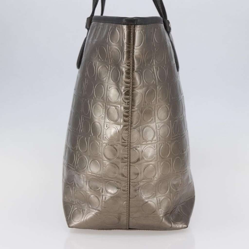 Salvatore Ferragamo Gancini Tote Gold Good condition - Model View