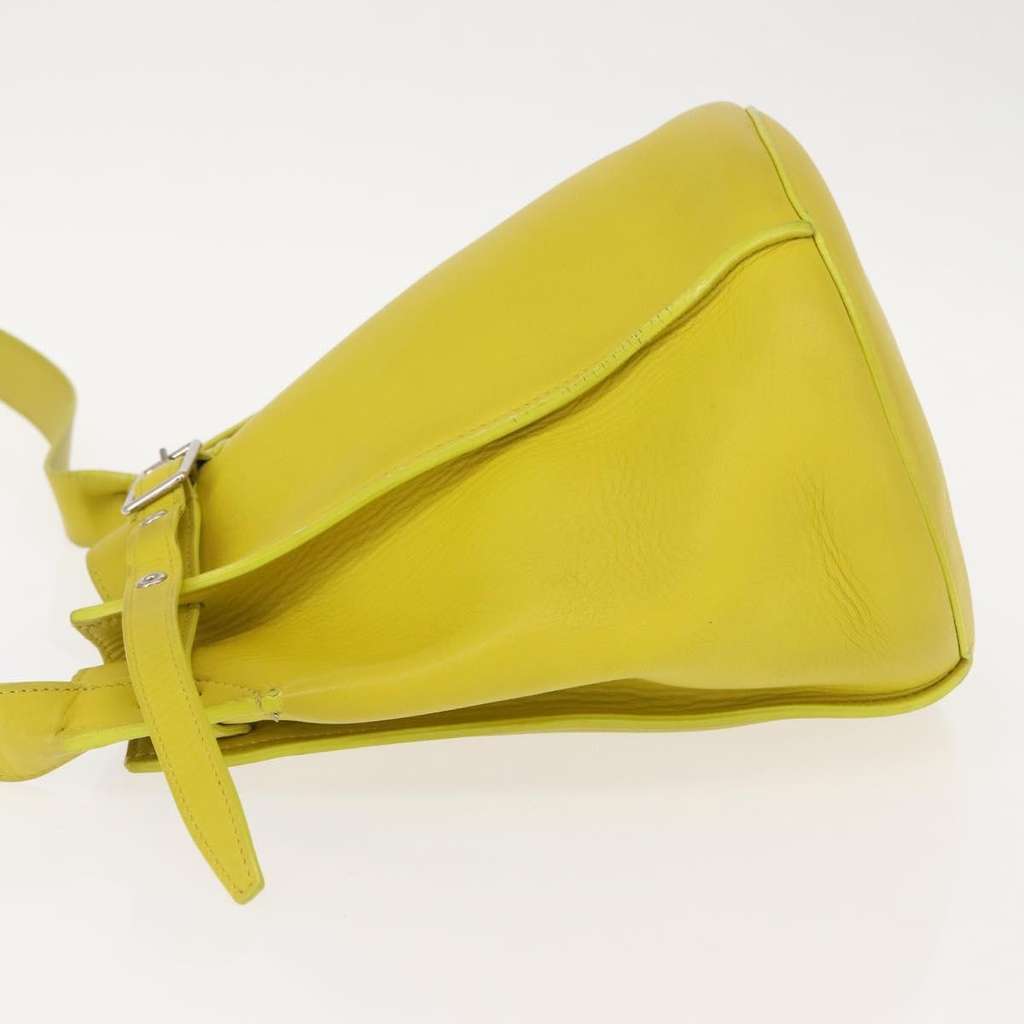 Celine Long Strap Big Bag Bucket Yellow Leather Good condition - Model View
