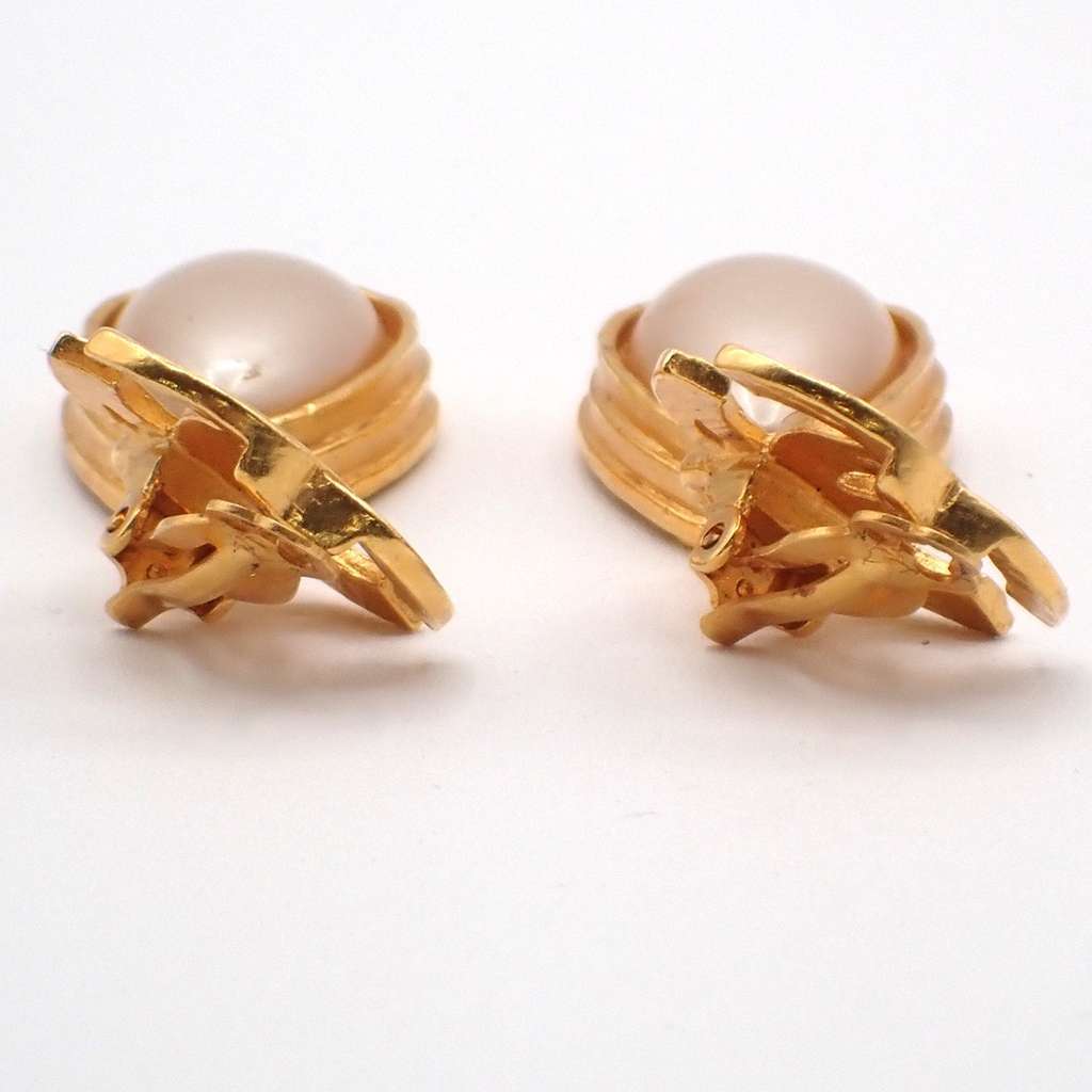 Chanel CC Teardrop Earrings Gold Good condition - Box View