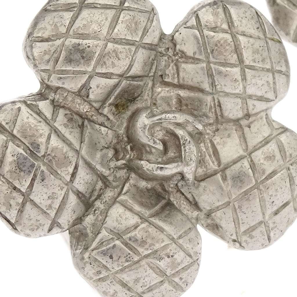 Chanel Vintage CC Flower Clip-On Earrings Silver Good condition - Back View