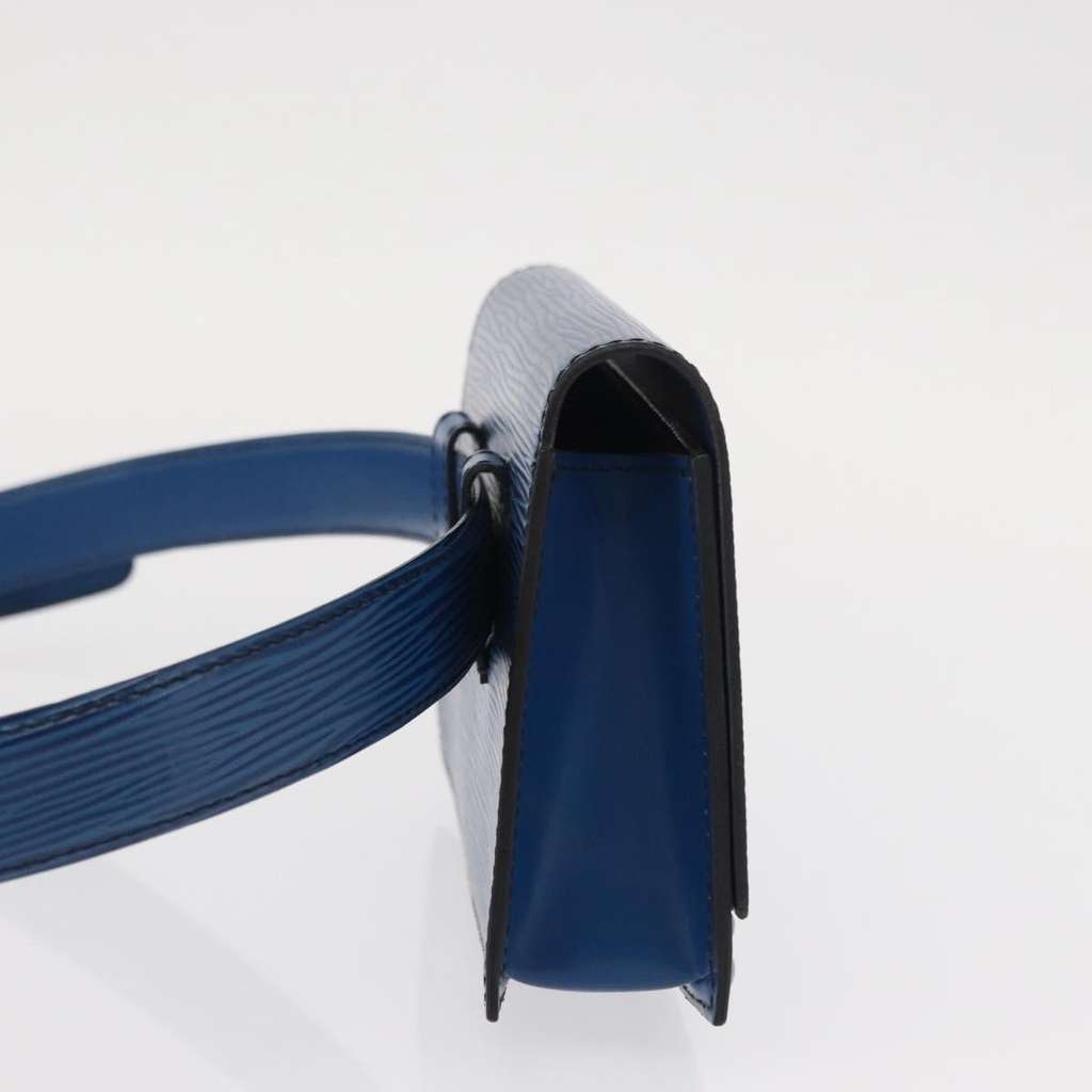 Louis Vuitton Tilsitt Bum Bag Blue Leather Good condition - Model View