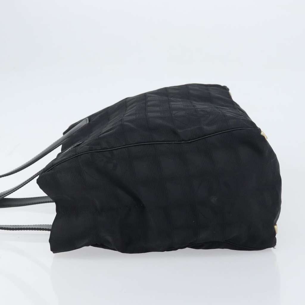 Chanel Travel Line Tote Black Fair condition - Model View