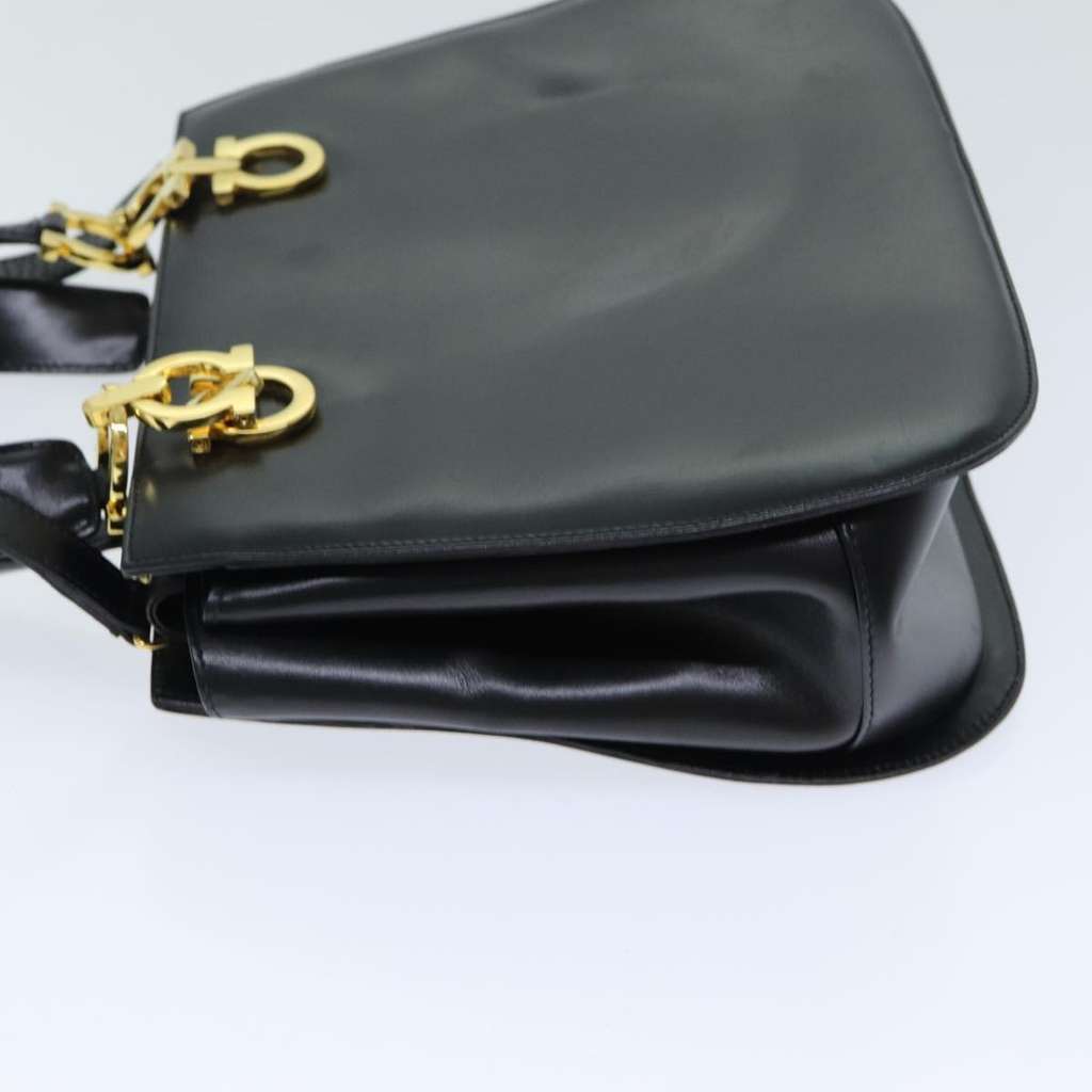Salvatore Ferragamo Gancini handbag Black Leather Good condition - Model View