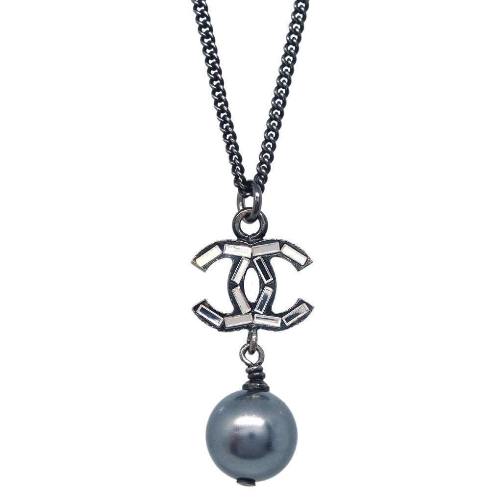 Chanel Vintage CC Pendant Necklace Black Metal Good condition - Back View