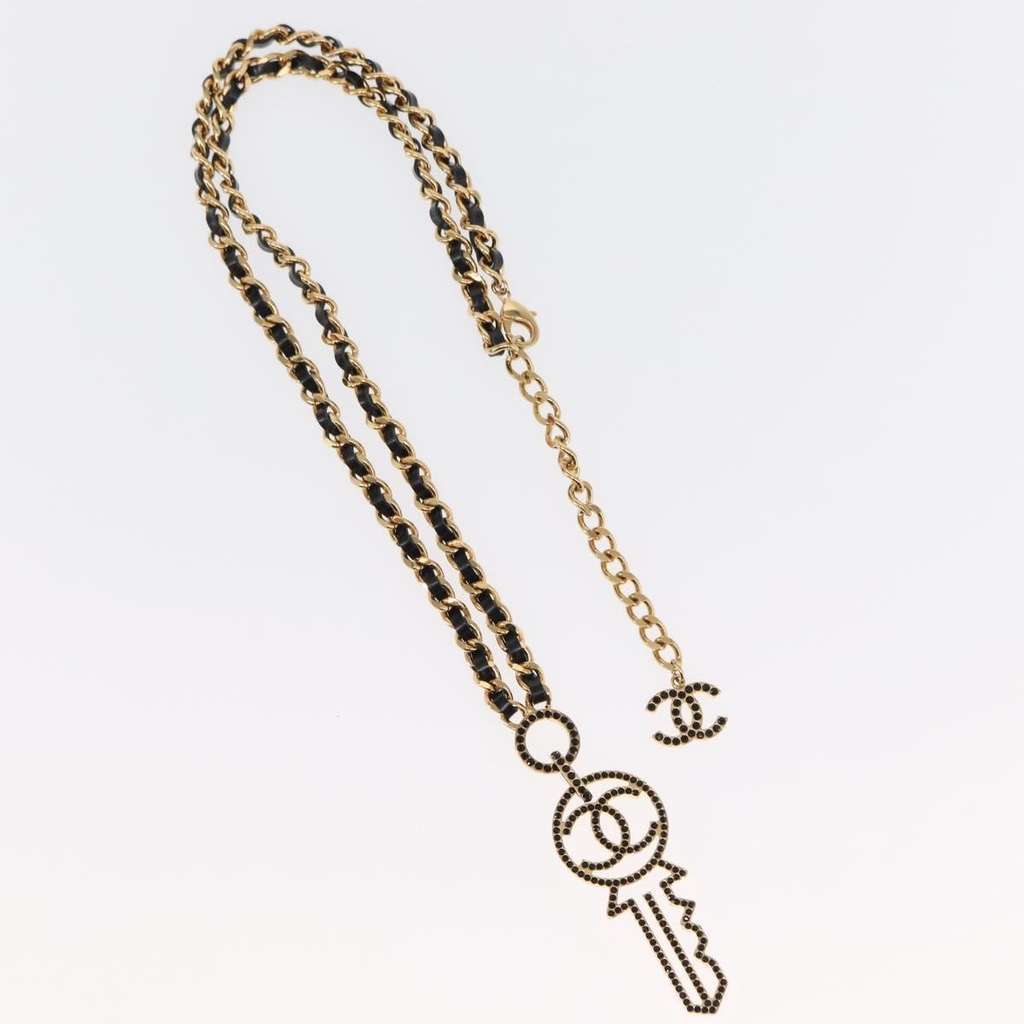 Chanel CC Key Pendant Necklace Gold Metal Good condition - Back View