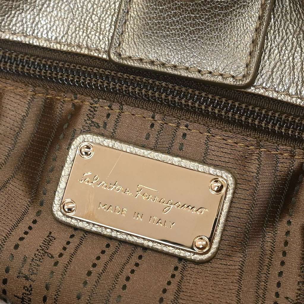 Salvatore Ferragamo Vala Handbag Gold Leather Good condition - Model View