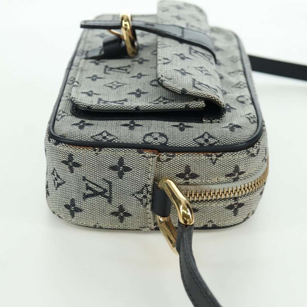 Louis Vuitton Juliette Crossbody Bag Blue Canvas Good condition - Model View