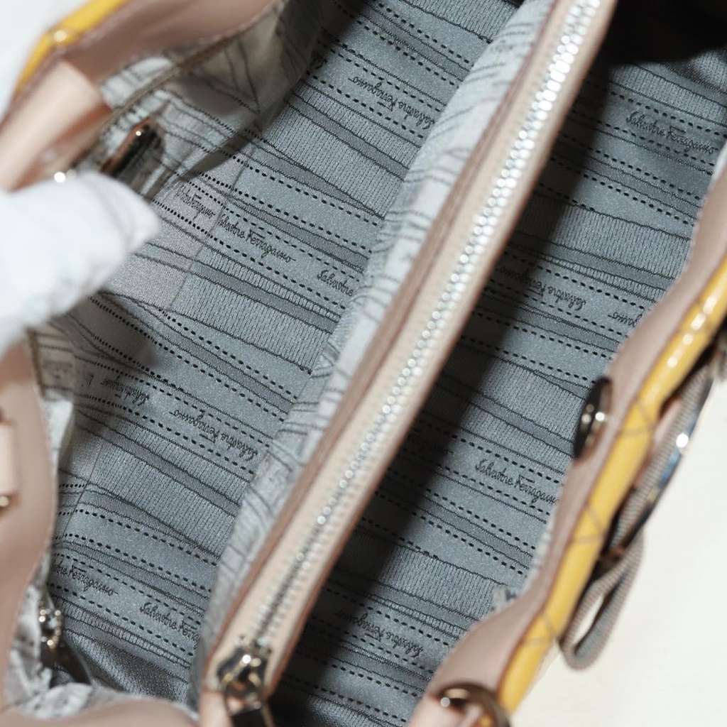 Salvatore Ferragamo Vala Handbag Yellow Good condition - Box View