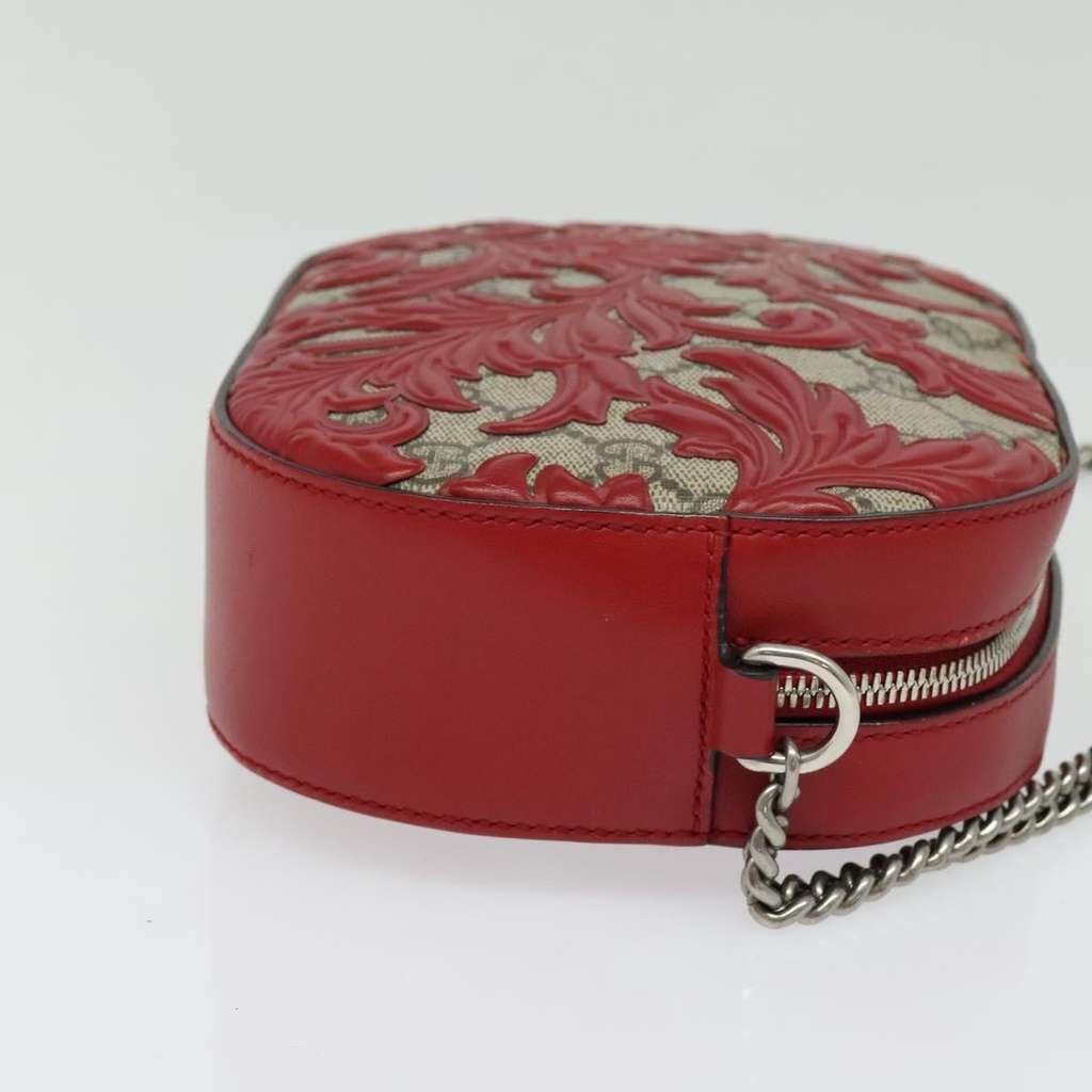 Gucci Chain Crossbody Bag Red Leather Good condition - Model View