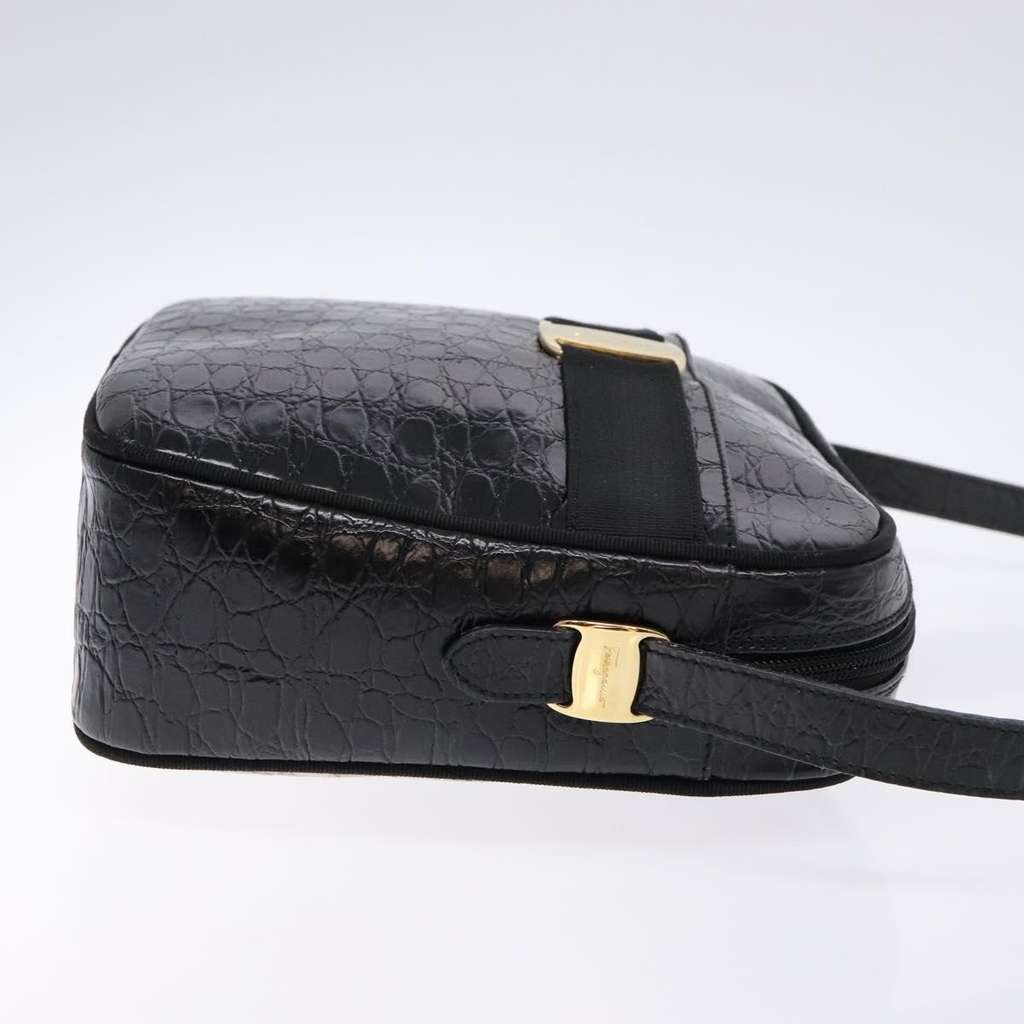 Salvatore Ferragamo Vala Shoulder Bag Black Leather Good condition - Inside View