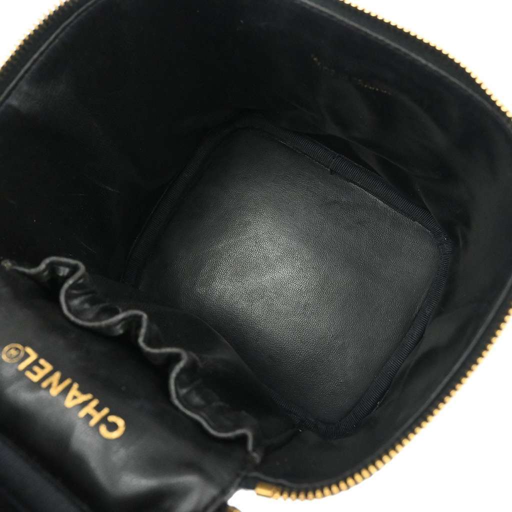 Chanel Vintage Timeless Cosmetic Case Black Leather Good condition - Inside View