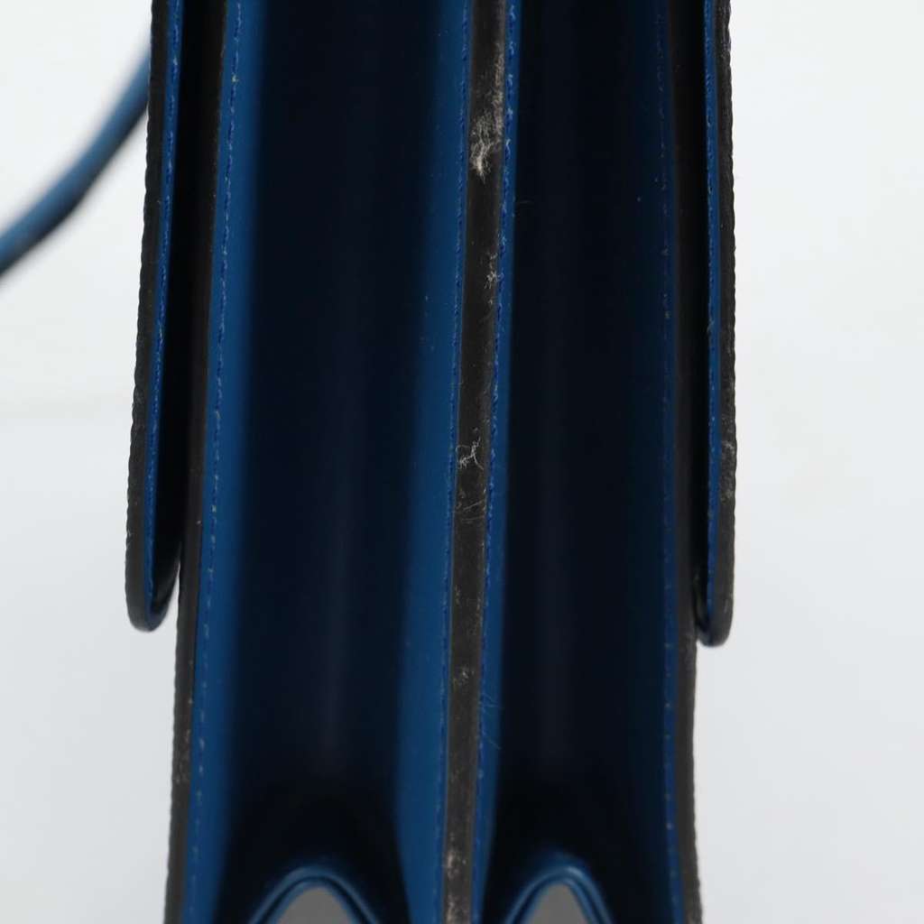 Louis Vuitton Grenelle Shoulder Bag Blue Leather Good condition - Model View