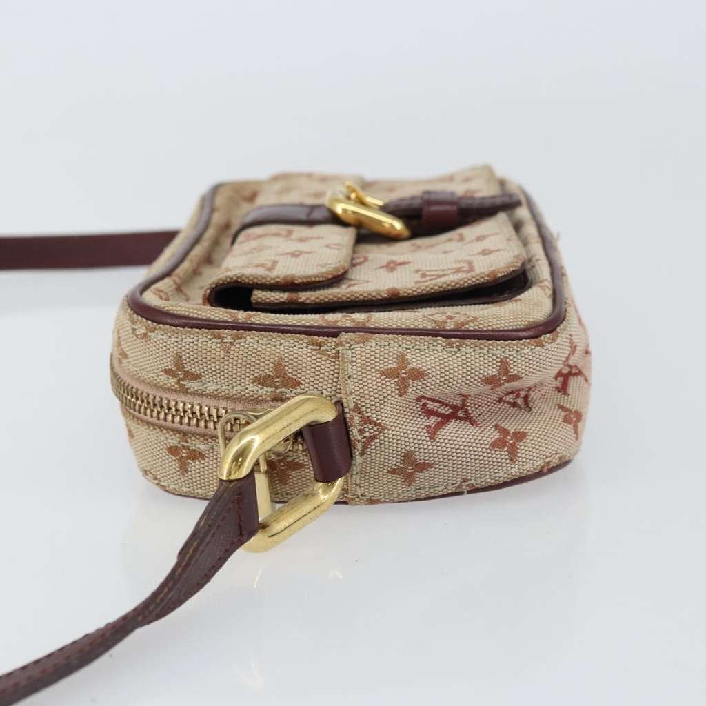 Louis Vuitton Juliette Crossbody Bag Red Canvas Fair condition - Model View