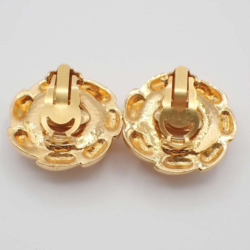 Chanel Vintage Round Clip-On Earrings Gold Good condition - Back View