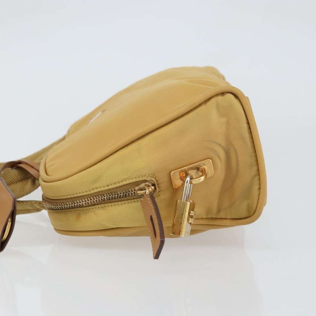 Prada Zip Around Tote Beige Fair condition - Model View