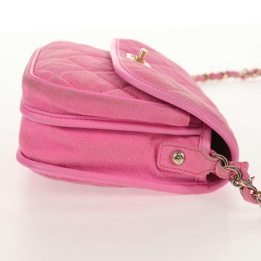 Chanel Flap Messenger Bag Pink Canvas Good condition - Model View