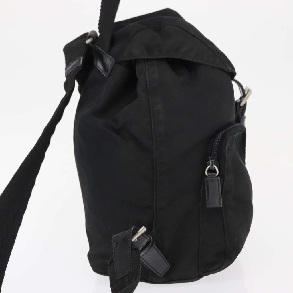 Prada Sac à dos Re-nylon Black Good condition - Model View