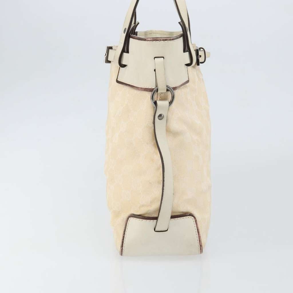 Gucci Belted Bucket Tote Beige Canvas Good condition - Model View