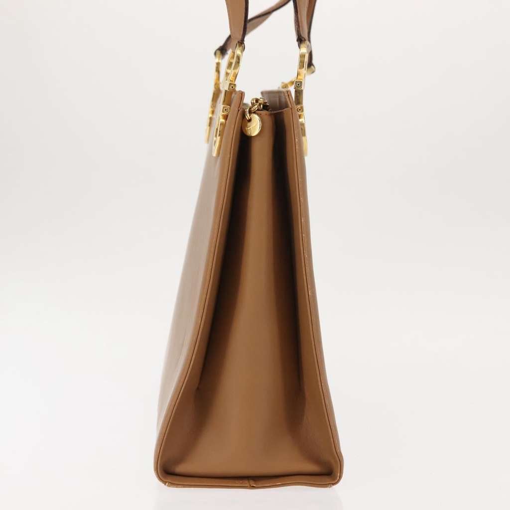 Salvatore Ferragamo Gancini Shoulder Bag Beige Leather Good condition - Model View