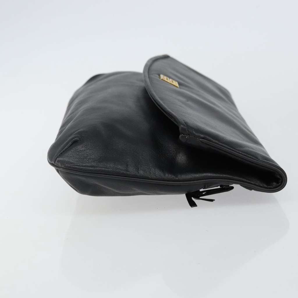Givenchy 4G pouch Black Leather Good condition - Inside View
