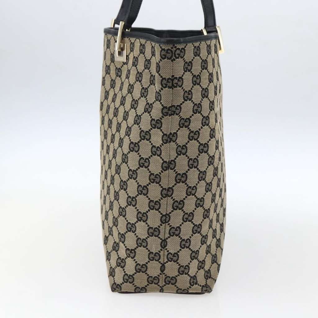 Gucci Vintage Bucket Shopping Tote Beige Canvas Good condition - Model View