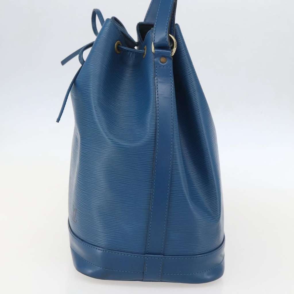 Louis Vuitton Noe Handbag Blue Leather Good condition - Model View
