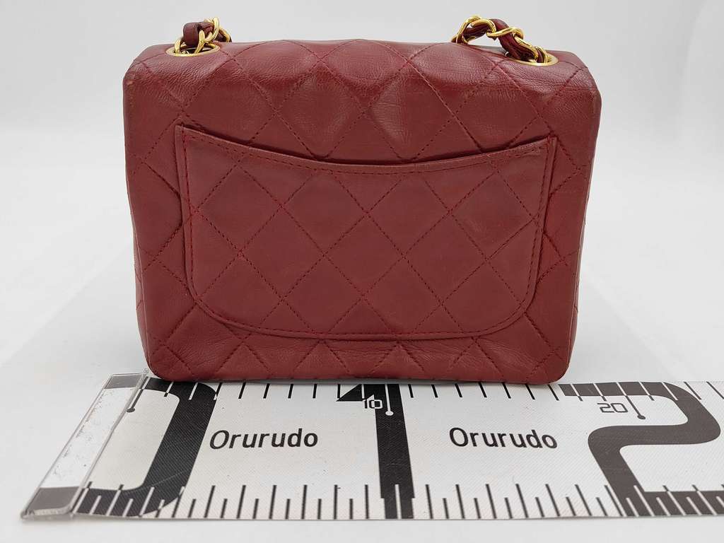 Chanel Matelassé Lambskin Red Leather Very good condition - Back View