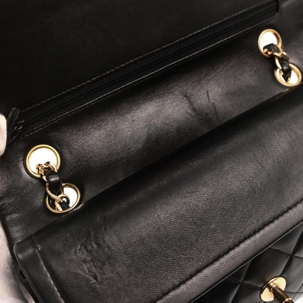 Chanel Timeless - Classic Double Flap Bag Black Leather Good condition - Box View