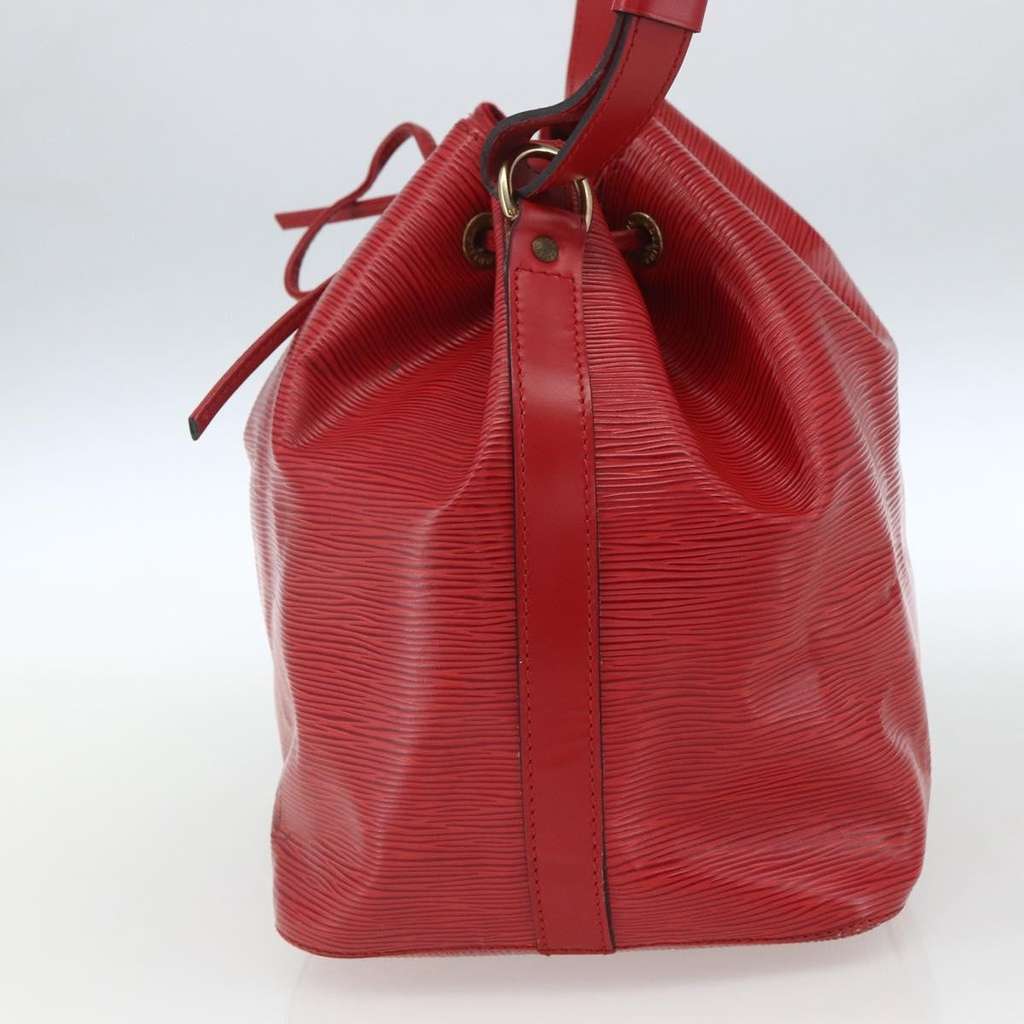 Louis Vuitton Petit Noe Handbag Red Leather Fair condition - Model View