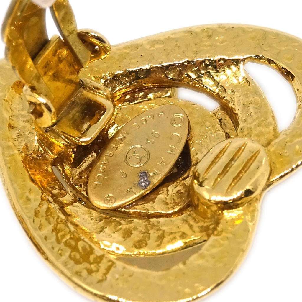 Chanel CC Heart Pendant Gold Good condition - Model View