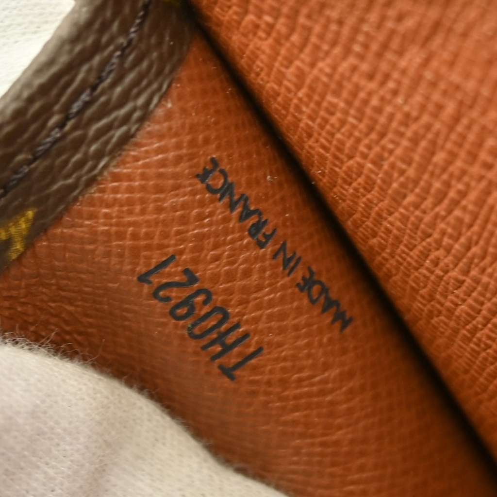 Louis Vuitton Poche Documents Brown Canvas Good condition - Model View